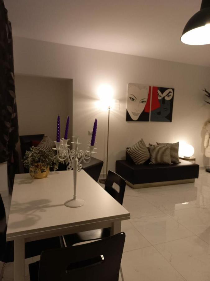 Violet Apartment קומו מראה חיצוני תמונה